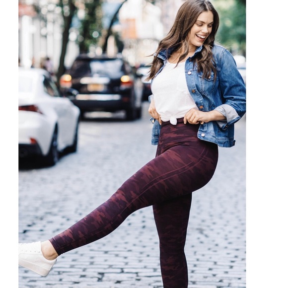 Spanx-Look at Me Now Camo leggings wine/black XL - Picture 1 of 7